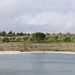 Ci guardiamo intorno: la combinazione del lago azzurro, del verde del prato e degli alberi, crea unalchimia di colori che lascia losservatore senza fiato